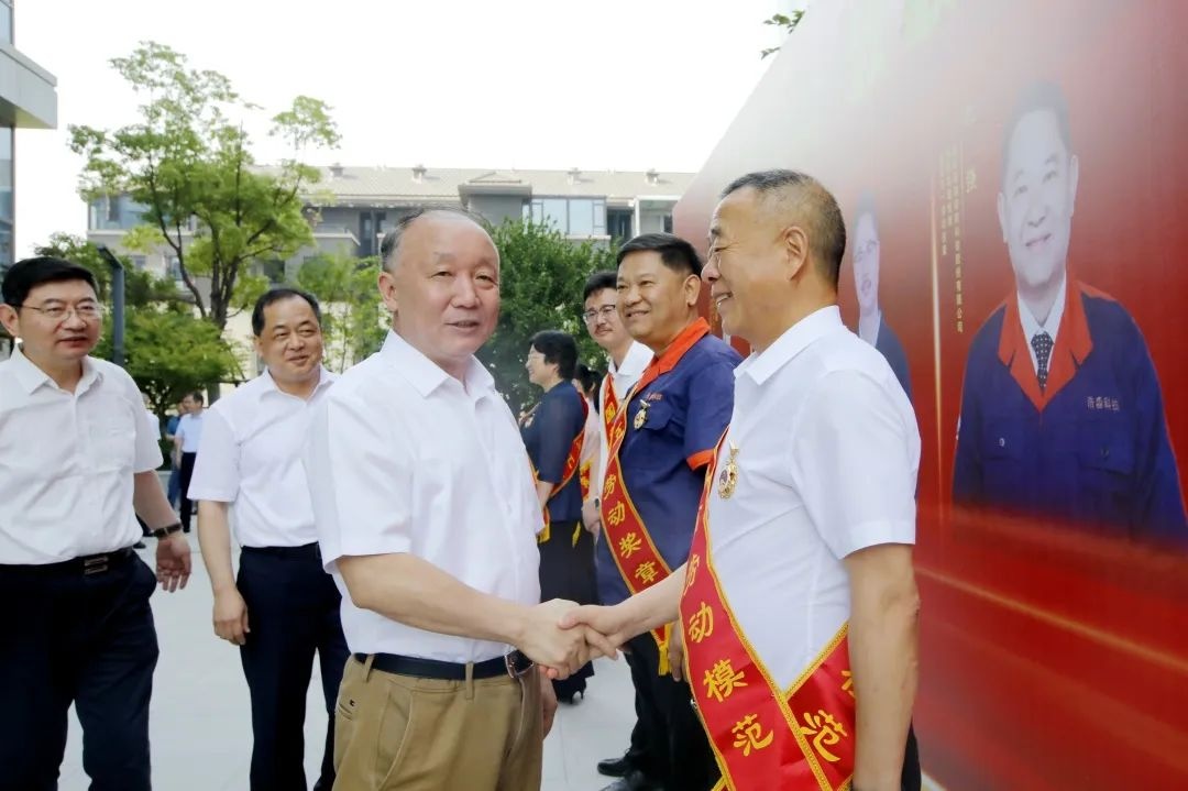 C7娱乐